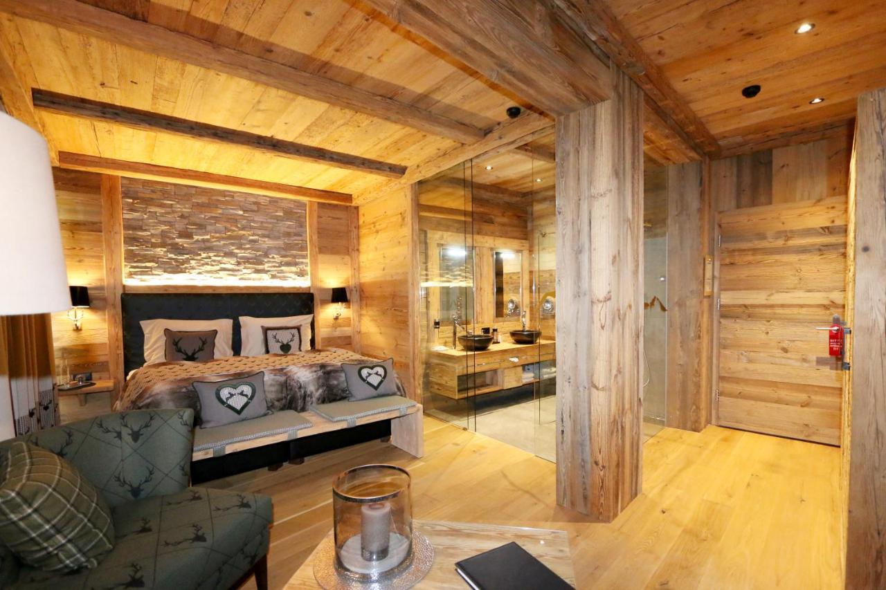 Amber Ski-in/out & Hotel 3*
