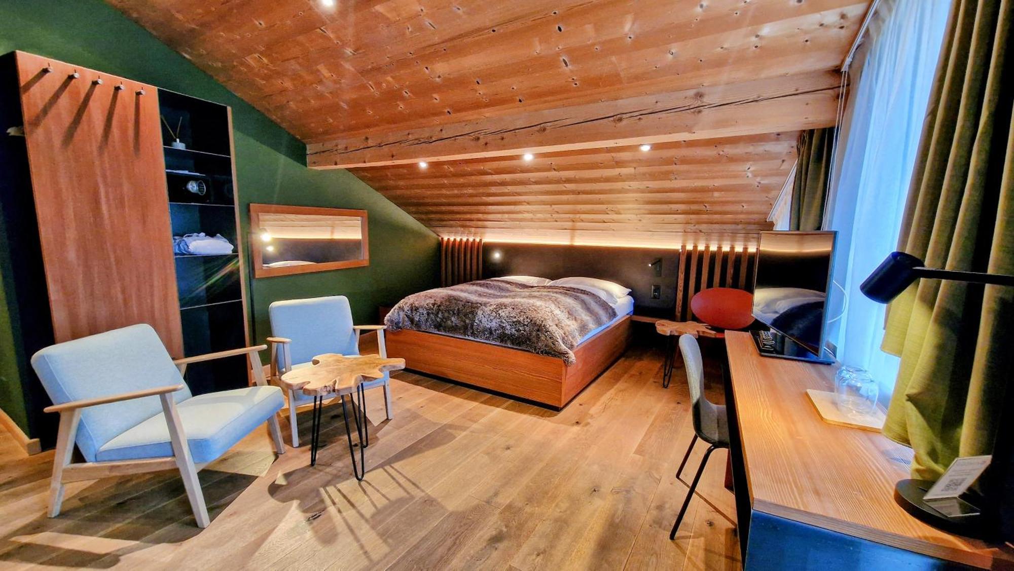 Hotel Amber Ski-in/out & 3*