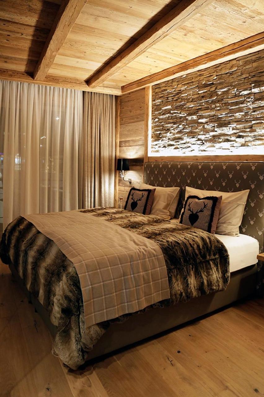 Amber Ski-in/out & Saas Fee