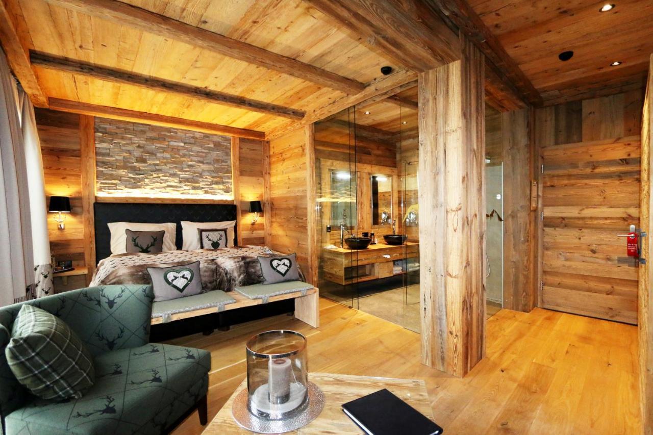 Amber Ski-in/out & Saas Fee