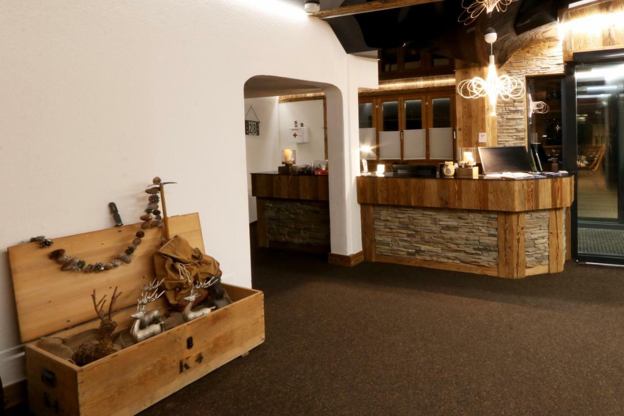 Hotel Amber Ski-in/out & 3*